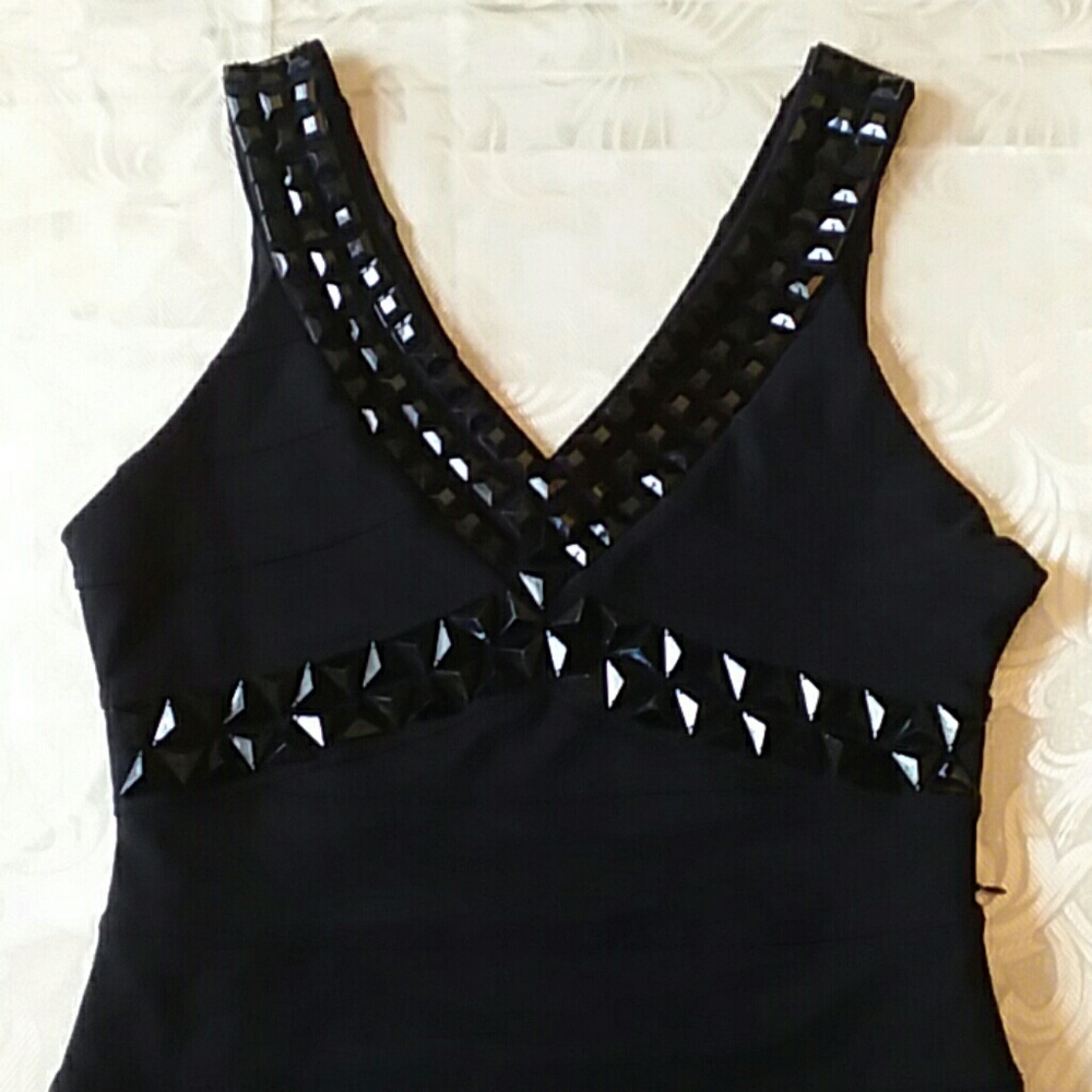 XXI BODYCON DRESS